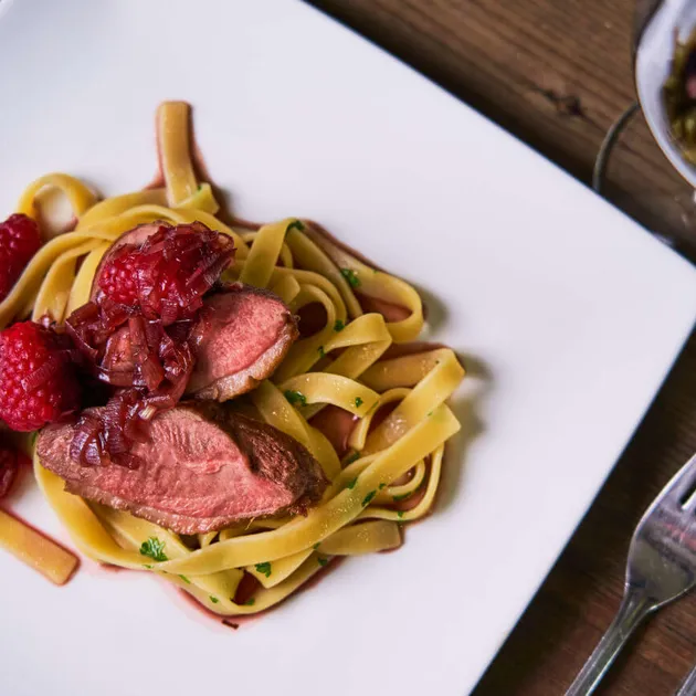 Tagliatelle met tamme eendenborst