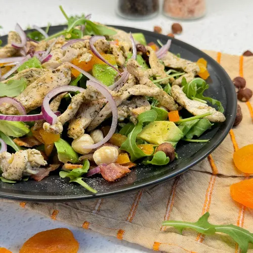 Heerlijke maaltijdsalade met kip