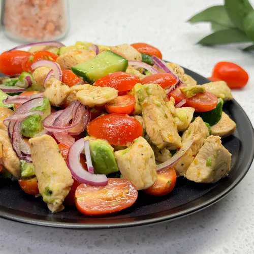 Avocado salade met kip