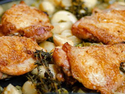 Kip met 40 teentjes knoflook