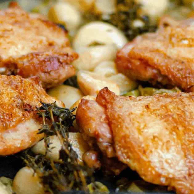 Kip met 40 teentjes knoflook