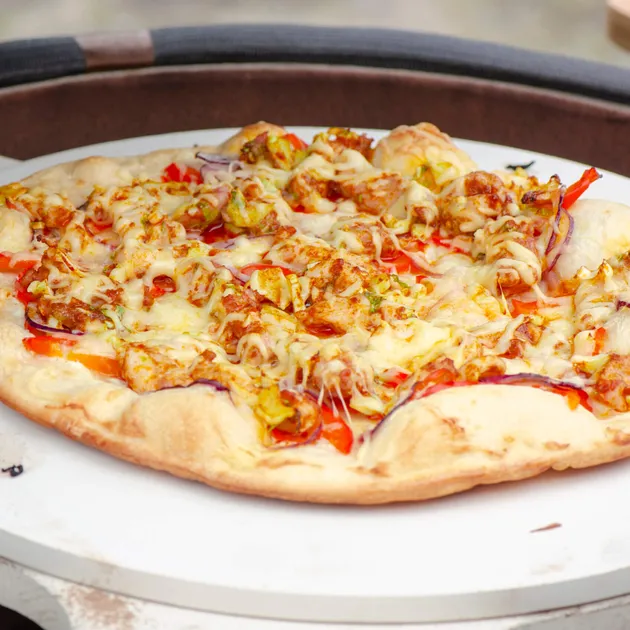 Pizza kipcurry met bloemkoolblad