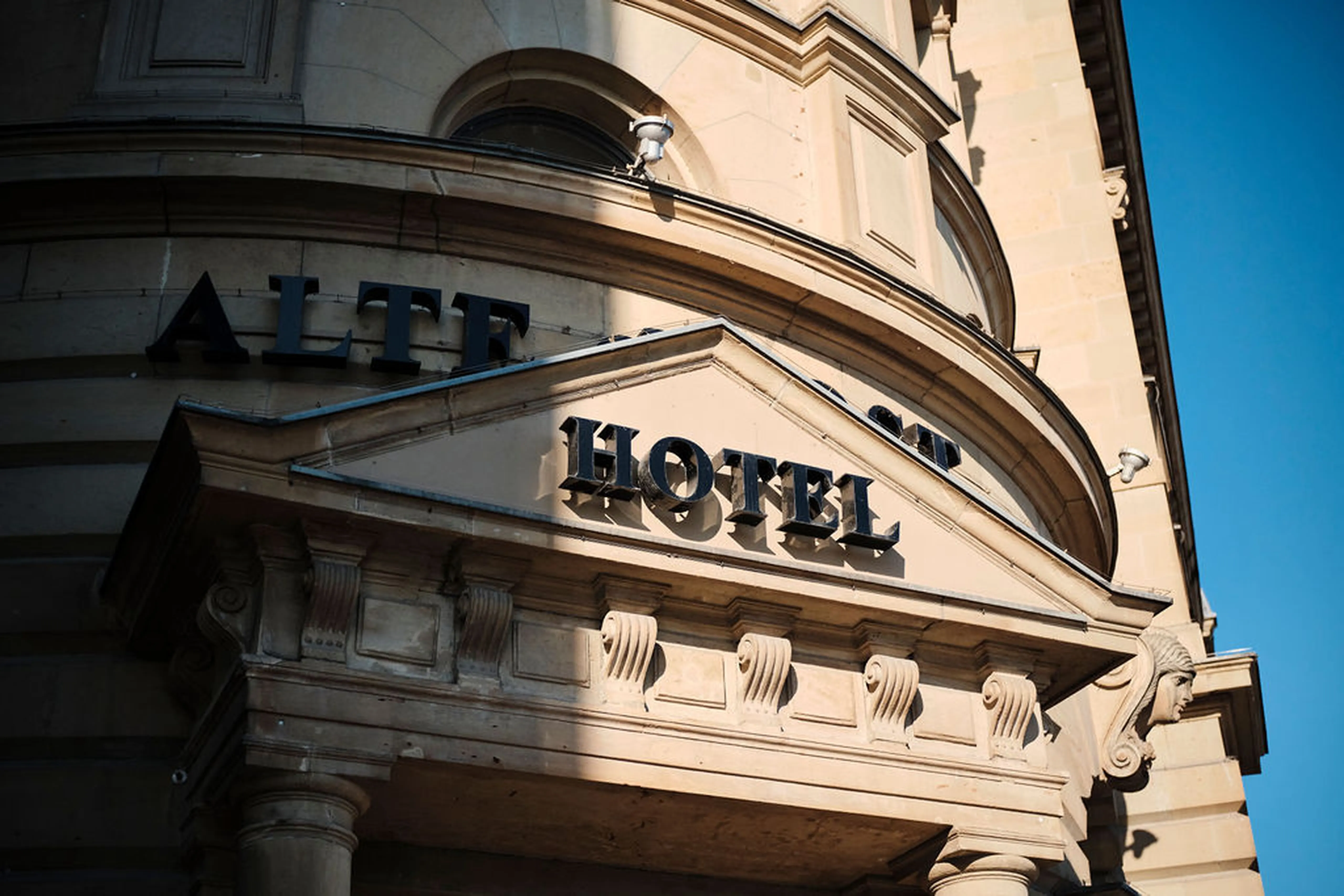 Der Eingang des Hotels Alte Post