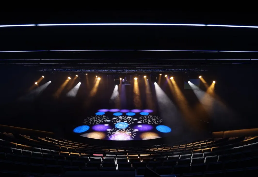 27 STAGEMAKER electric chain hoists from Verlinde now equip the new lighting system of the famous Keistuoliai Theatre in Lithuania