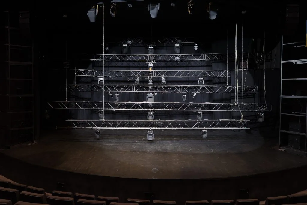 Theatre-Keistuoliai0000
