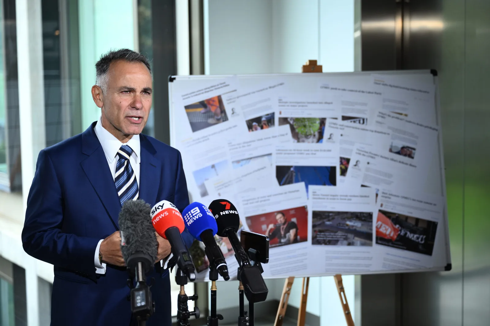 John Pesutto says red tape is imposing a burden on residential housing developers in Victoria.