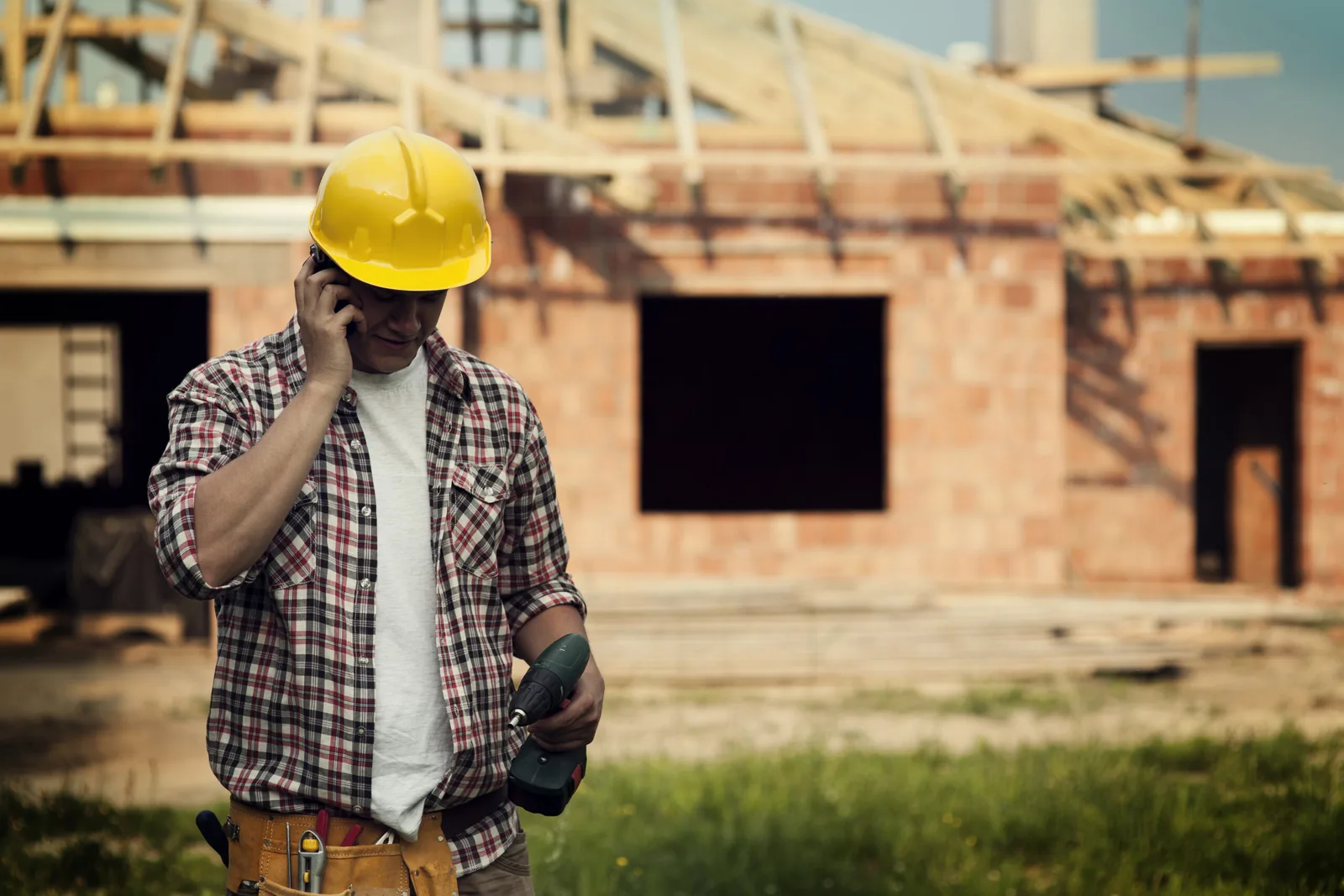 Housing likely to miss government target of 1.2 million because of lack of tradies