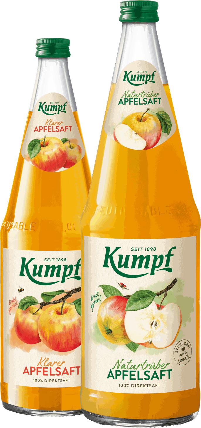 Zwei Kumpf Saft-Flaschen hintereinander. Apfelsaft naturtrüb und Klarer Apfelsaft