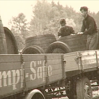 1915