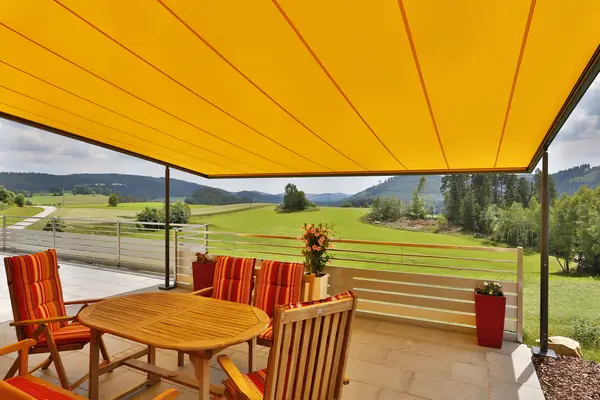 Lighting, Heating and Side Screens Built In