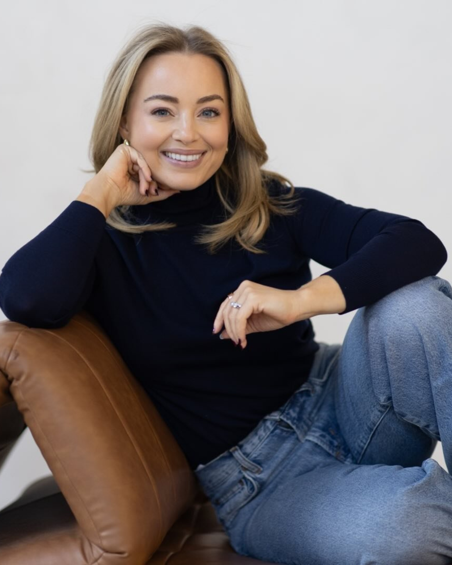 Alice Liveing. - Personal Trainer & Author