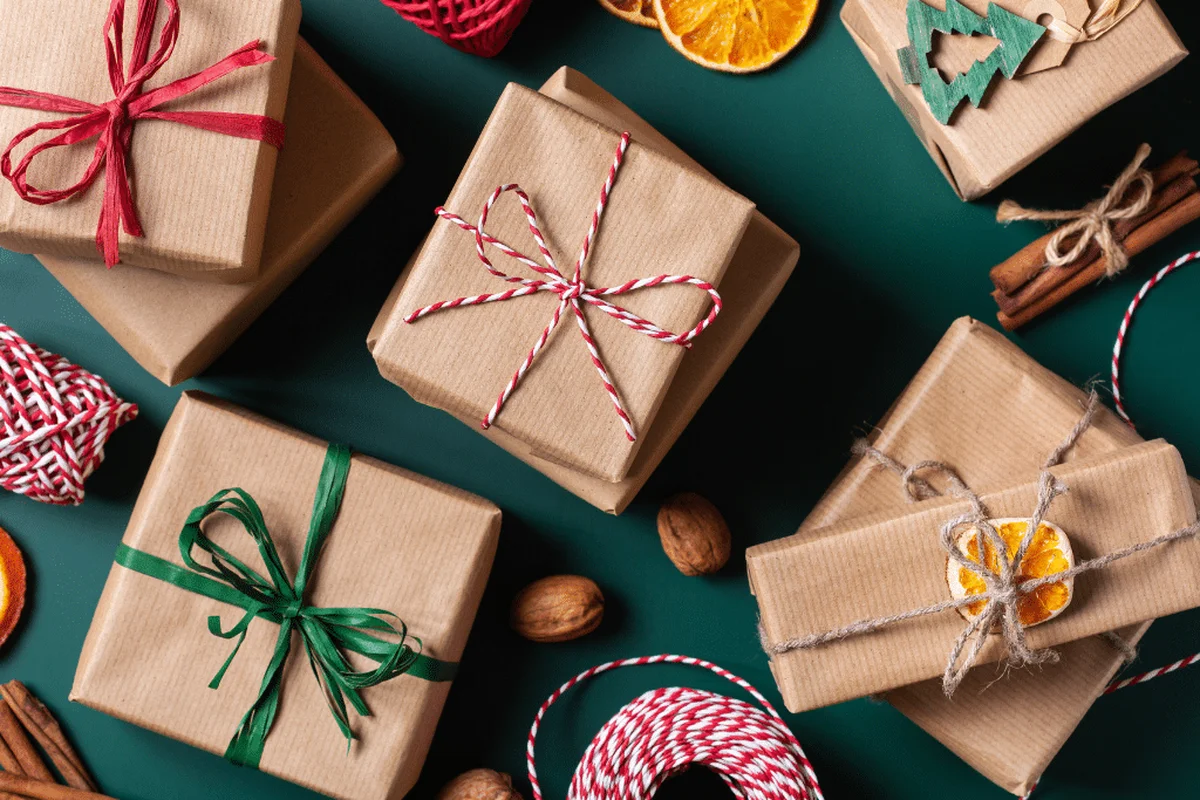 Bildung statt Socken: Warum eine Weiterbildung das beste Weihnachtsgeschenk ist