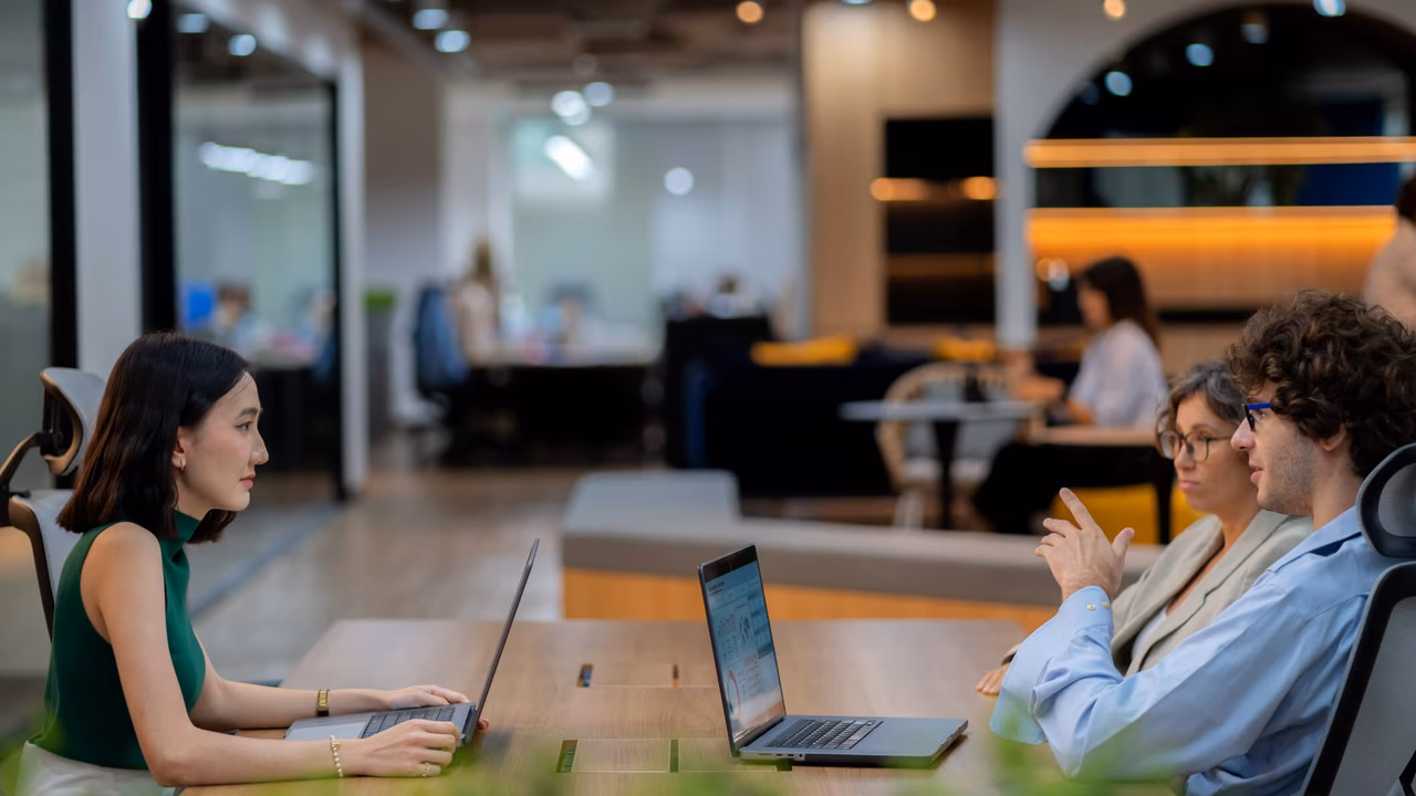 Team arbeitet an einer integrierten Plattform für durchgaengige digitale Prozesse