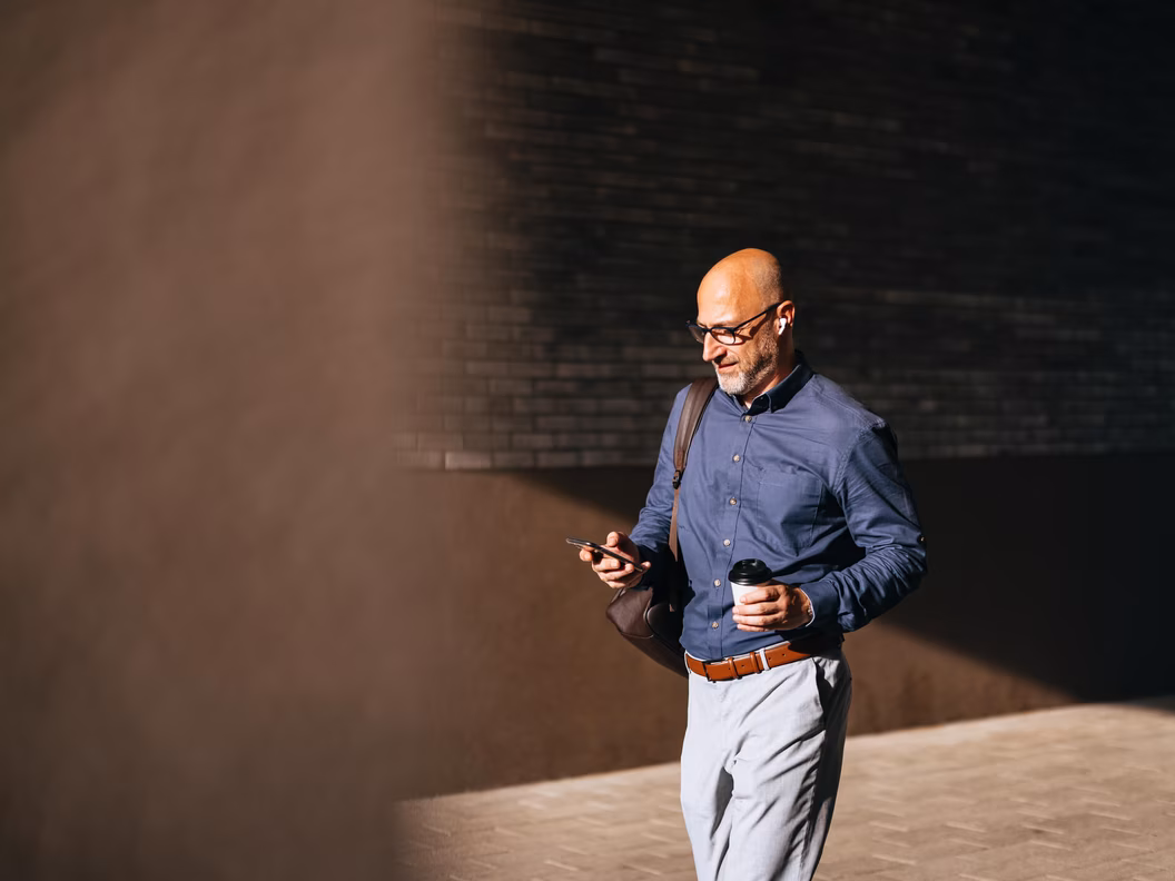 Managing director working on the go as a result of digitalised business processes
