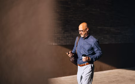 Managing director working on the go as a result of digitalised business processes