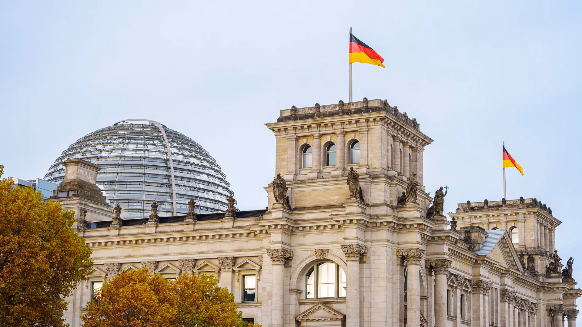 Dach des Reichstagsgebäudes in Berlin Deutschland
