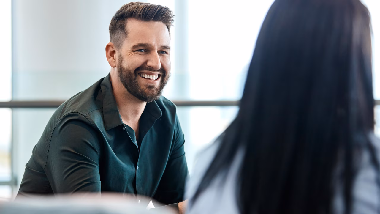 IT-Berater unterstuetzt Unternehmen bei technologischen Fragestellungen