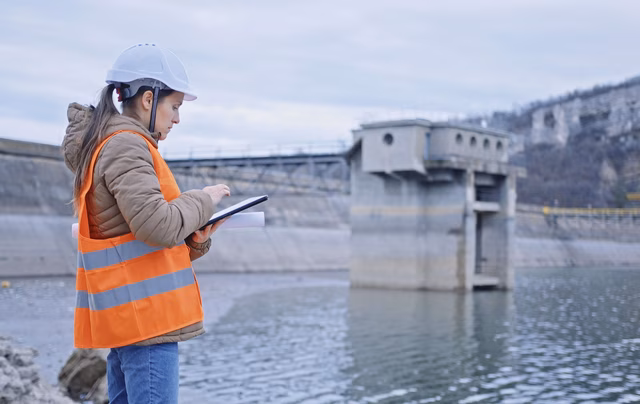 Objektüberwachung eines Wasserbauwerks