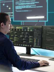 Securing dynamic containerized environments Use Case | Xiid