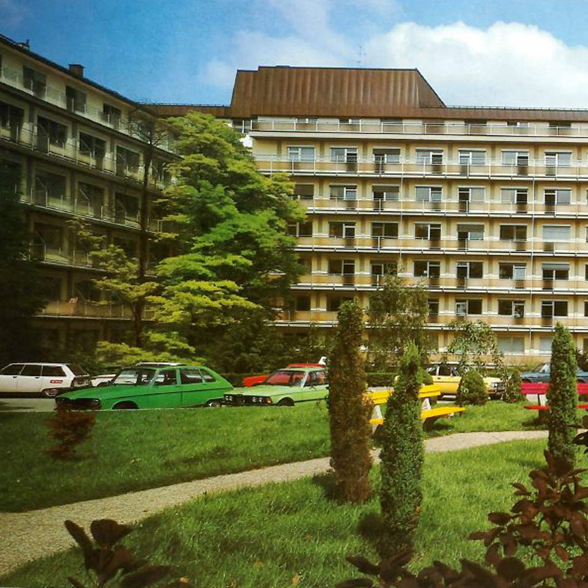 Außenaufnahme des Krankenhauses aus 1977