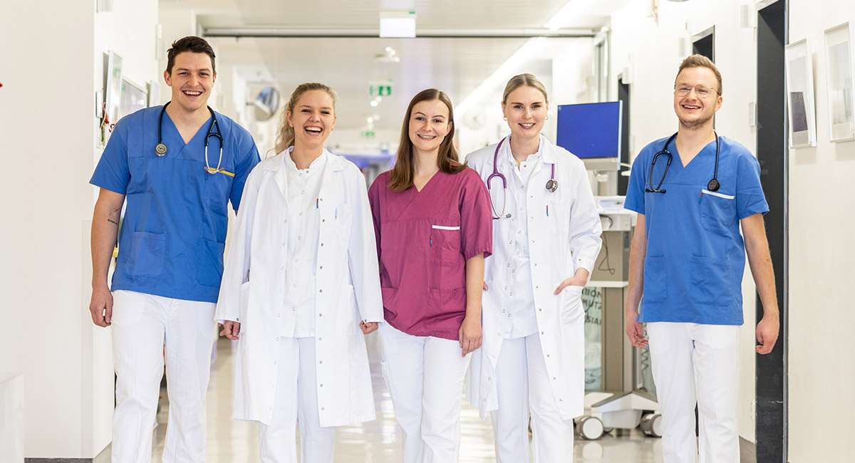 Ausbildung und Praktika