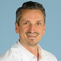 Prim. Dr. Dominik Holzapfel