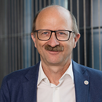 Portraitfoto Gerhard Gebetsberger