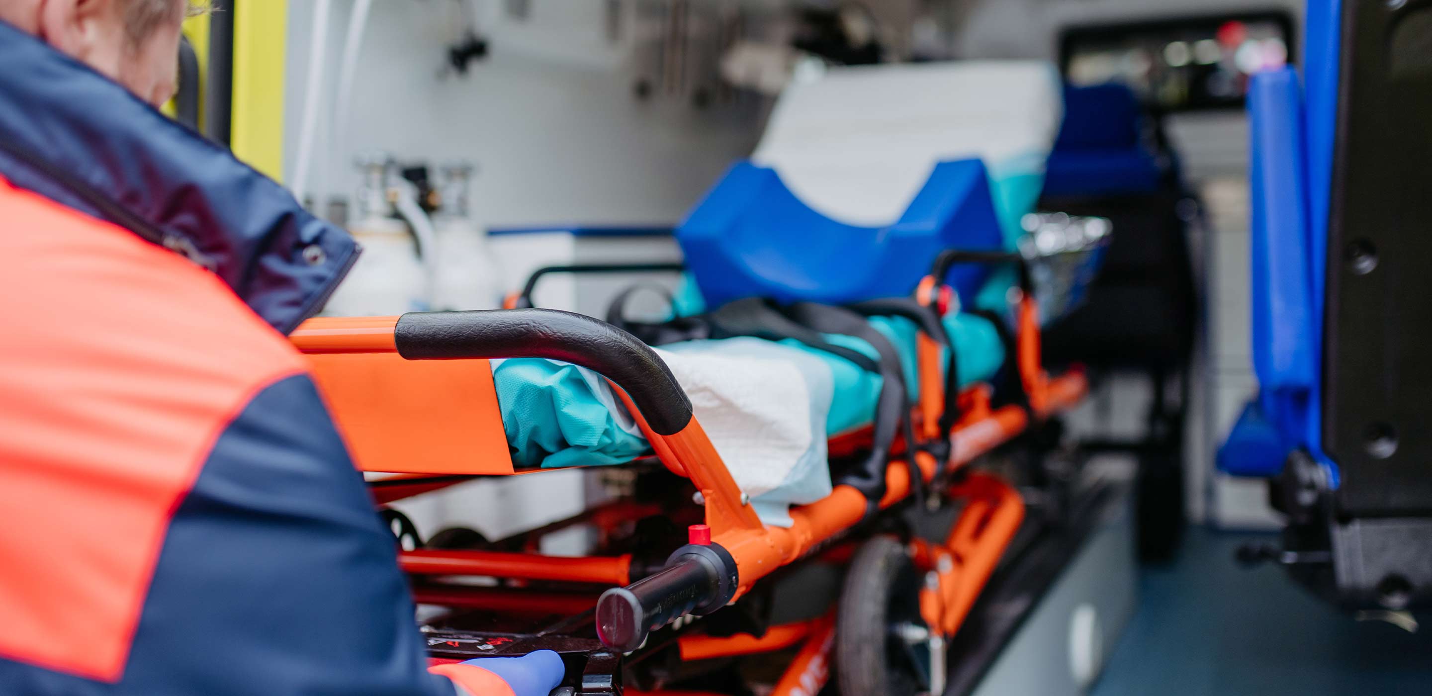 Notarzt im Rettungswagen