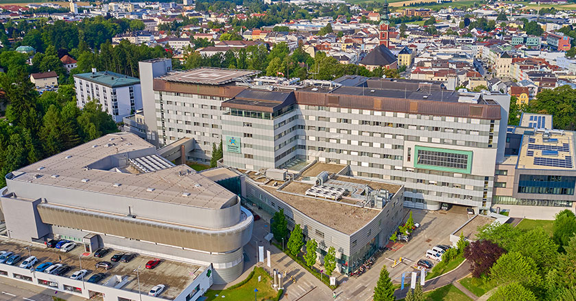 Außenansicht des Krankenhauses