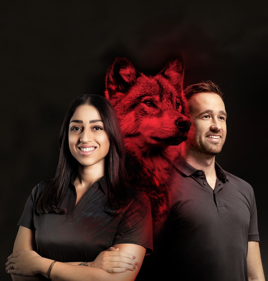 mann und frau mit wolf