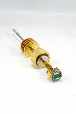 Cryomagnetics Applied Analysis Platform sample rod assembly — full view