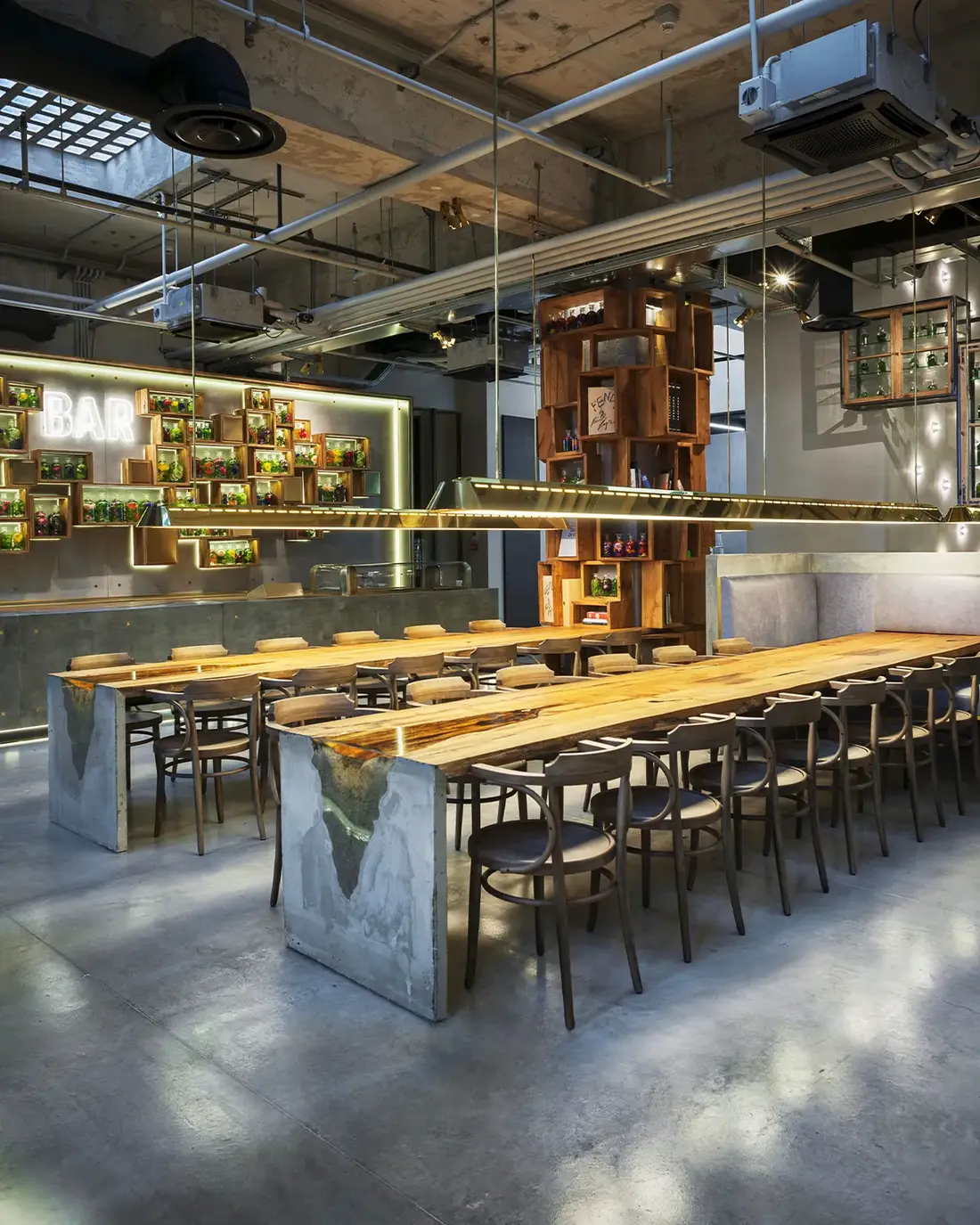Fendi Caffè interior