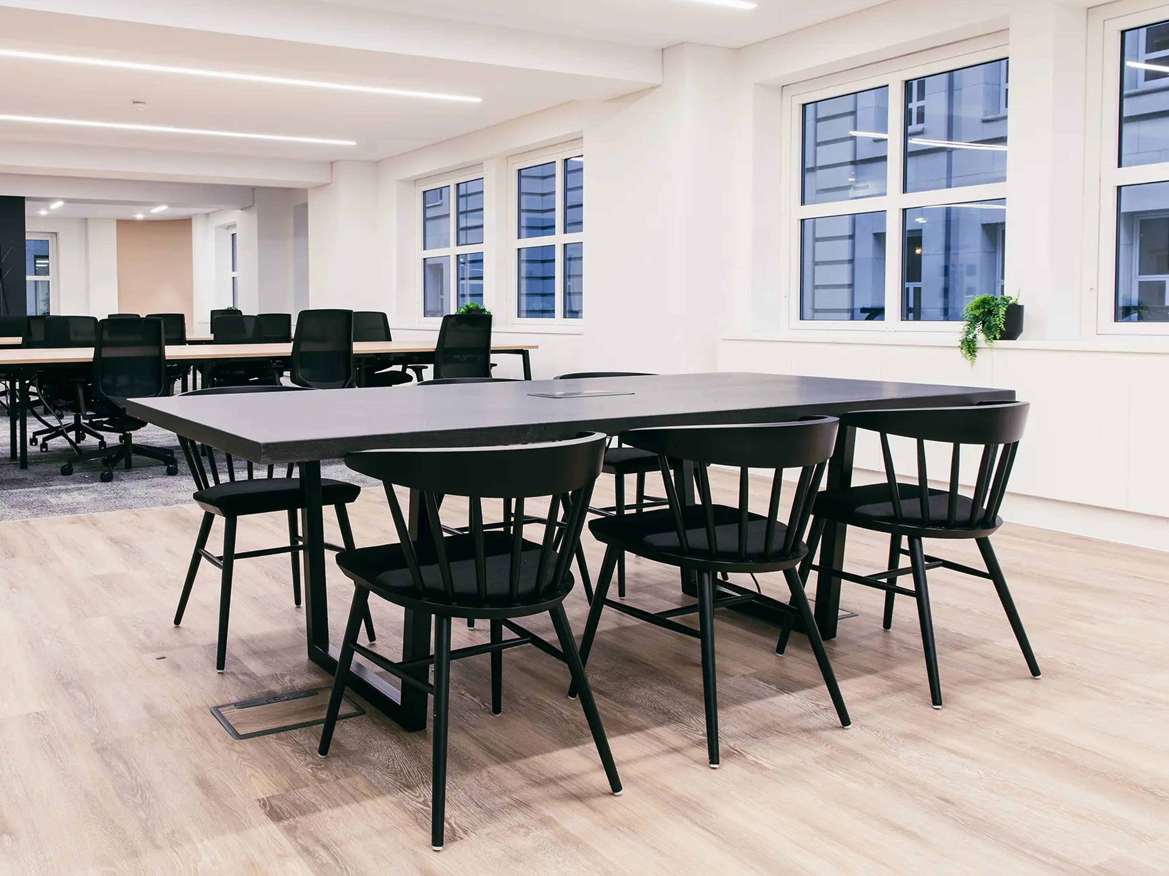 U-Frame Co-Create Table