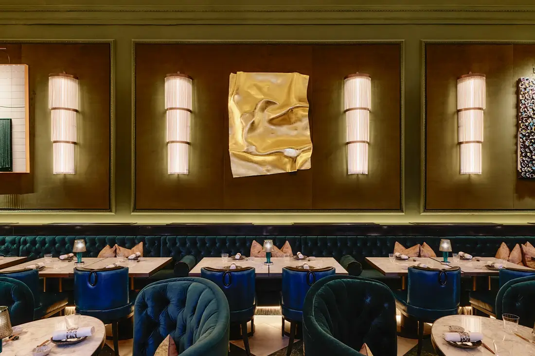 Aki London interior