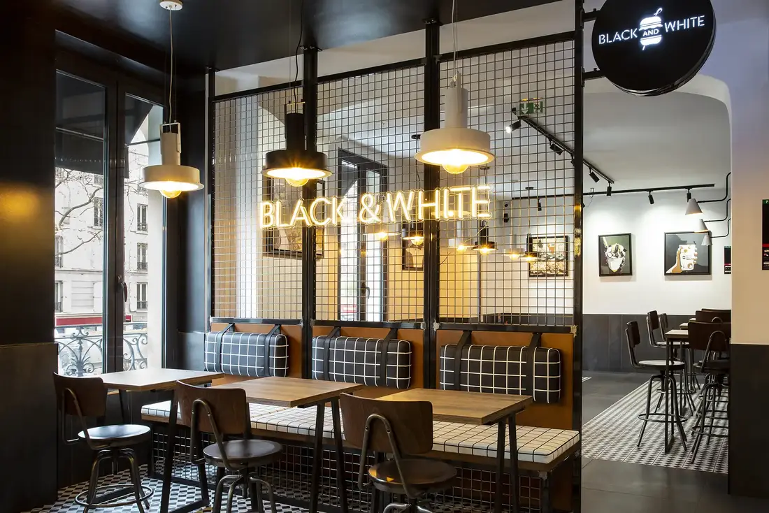 Black & White Burger interior