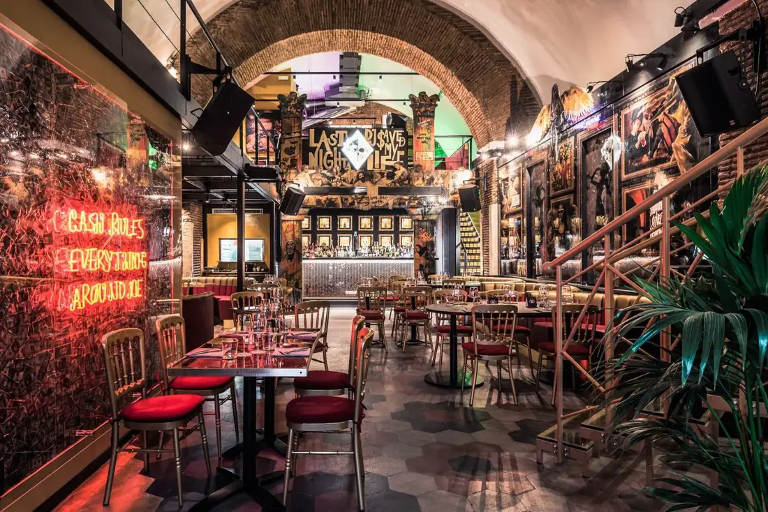 Cash interior