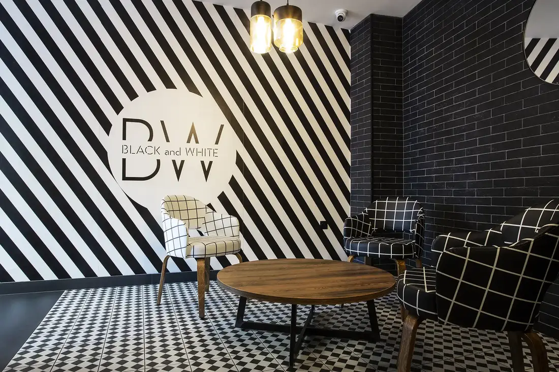 Black & White Burger interior