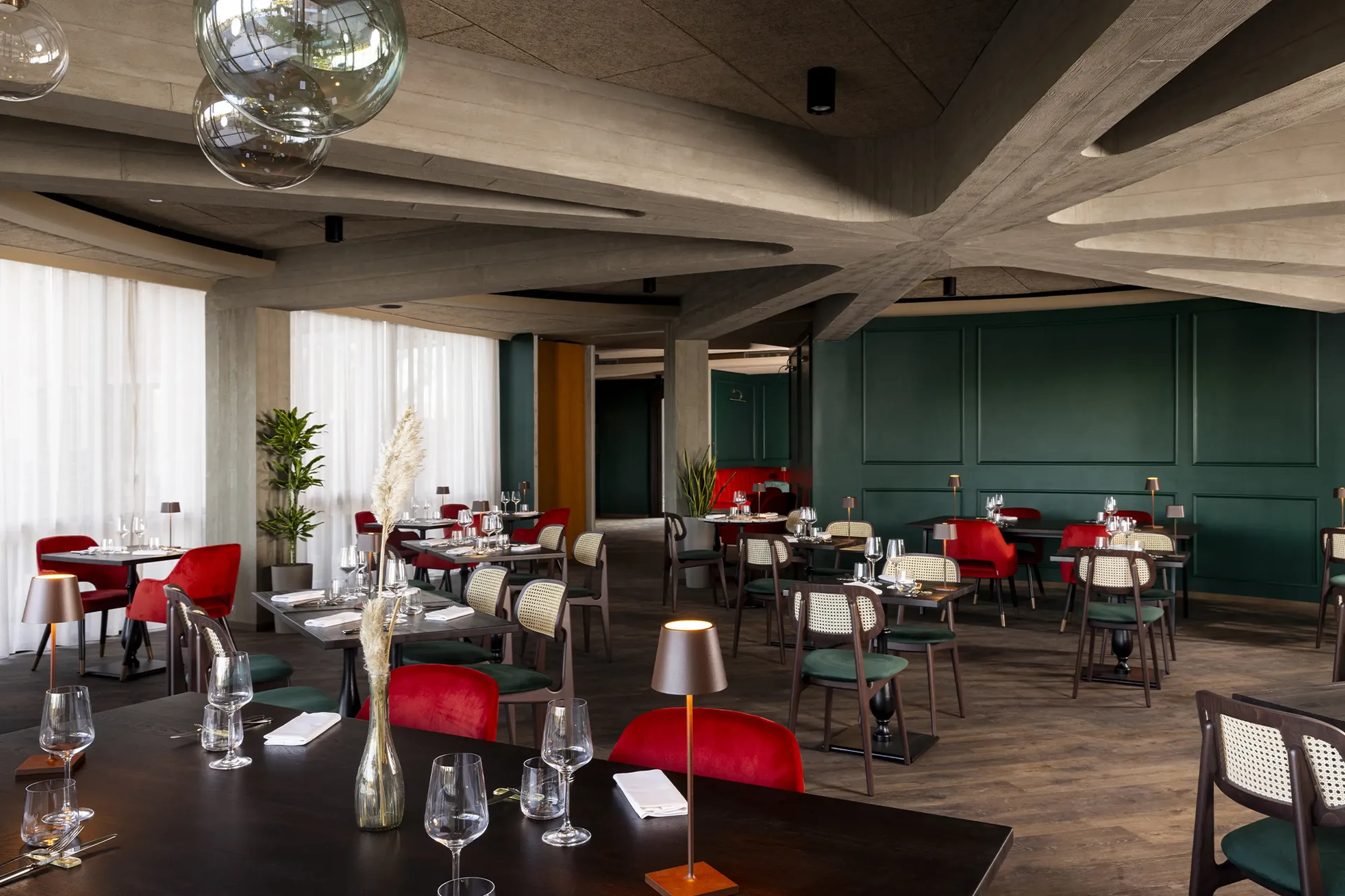Adoro Hotel