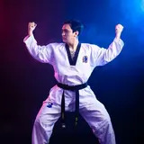 Mtro. Víctor Leos - Instructor 3° Dan