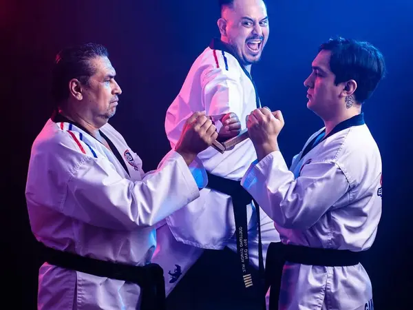 Rompimiento de maestros Taekwondo Monterrey