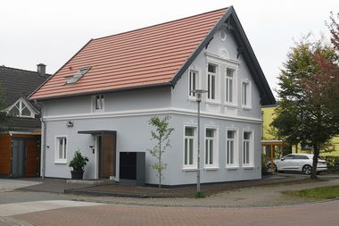 Sanierter Altbau in einer typischen Oldenburger Hundehütte. Foto: Jan Völler