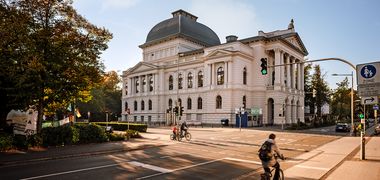 Blick auf das Staatstheater in Oldenburg. Foto: Mittwollen und Gradetchliev