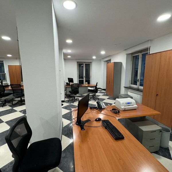 Ufficio direzione con postazione completa