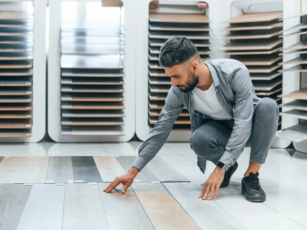 LVT im Objektbau: Klick oder Dryback