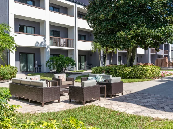 Courtyard Charleston Waterfront - Image 8