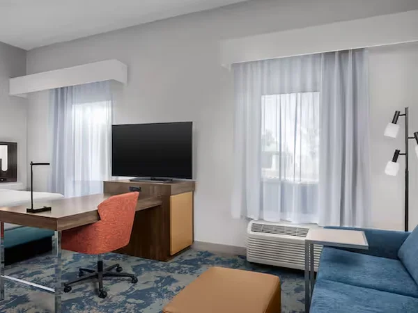 Hampton Inn Clinton SC - Image 6