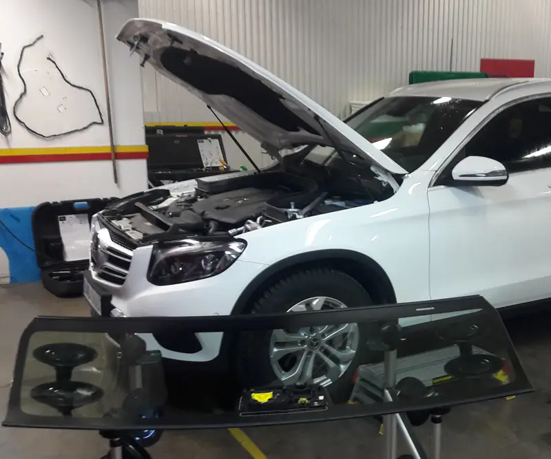 Mercedes Byta Vindruta hos Carglass