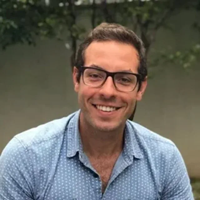 Renato Cassis headshot