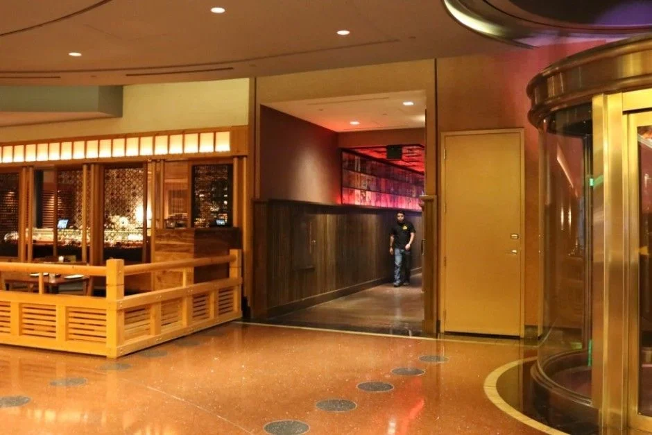secret-pizza-hallway.jpg