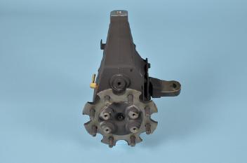 KNUCKLE ASM GEARED HUB LH FRT